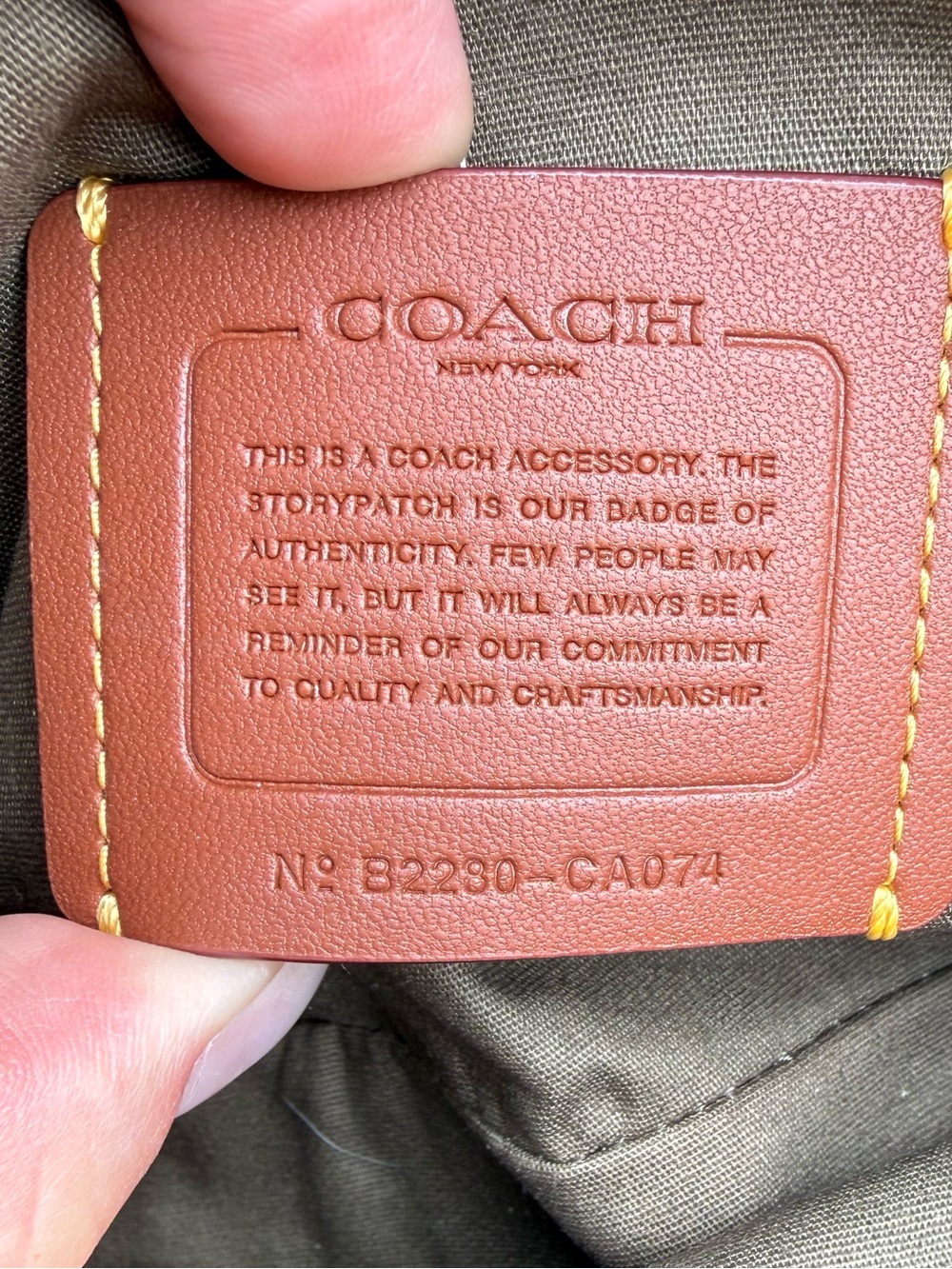 Coach Charter Crossbody with Card Holder Wallet Army Green Key Lime LIKE NEW! - Picture 5 of 16